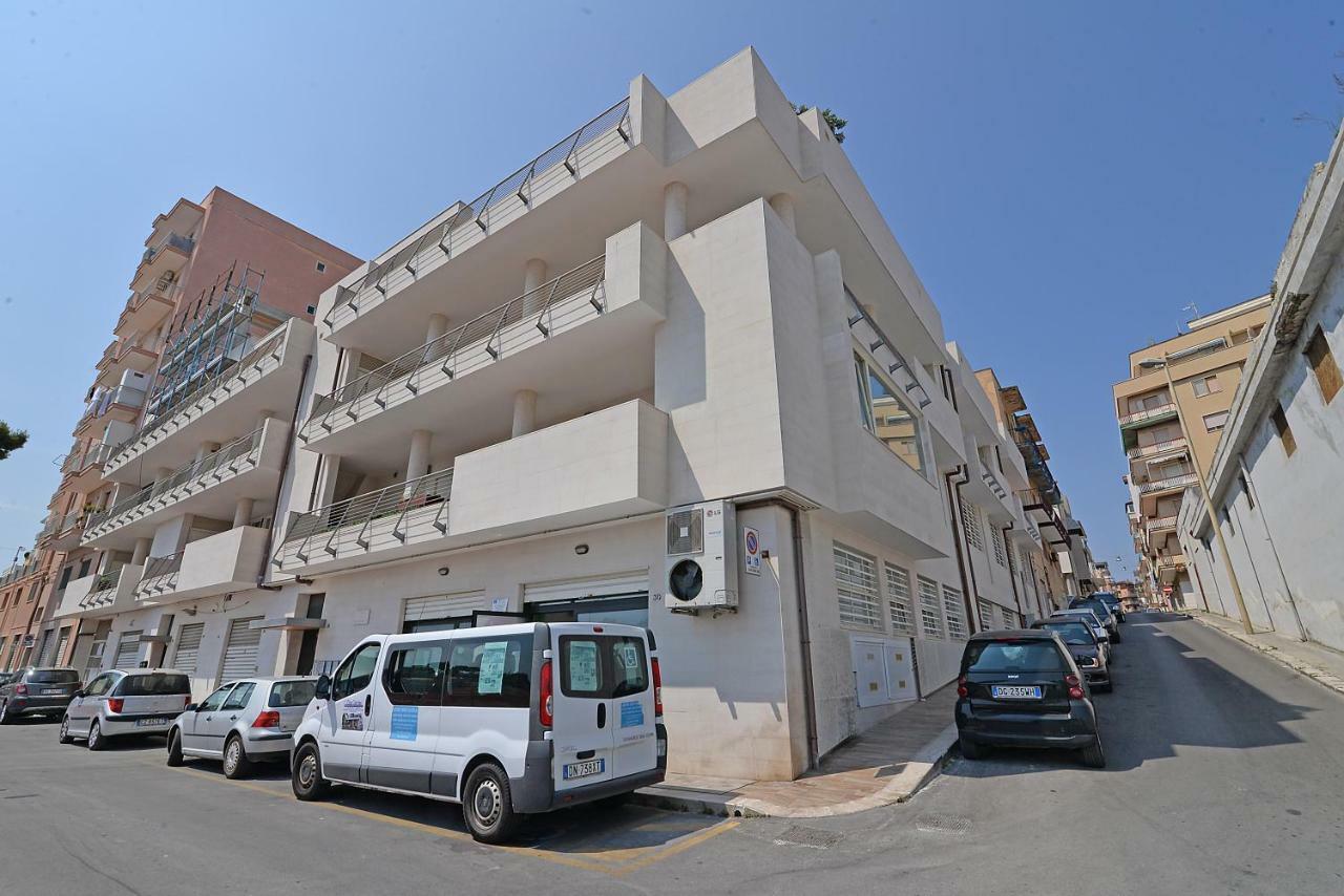 Casa Roberta Bed & Breakfast Монополи Екстериор снимка