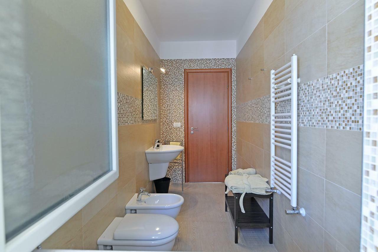 Casa Roberta Bed & Breakfast Монополи Екстериор снимка