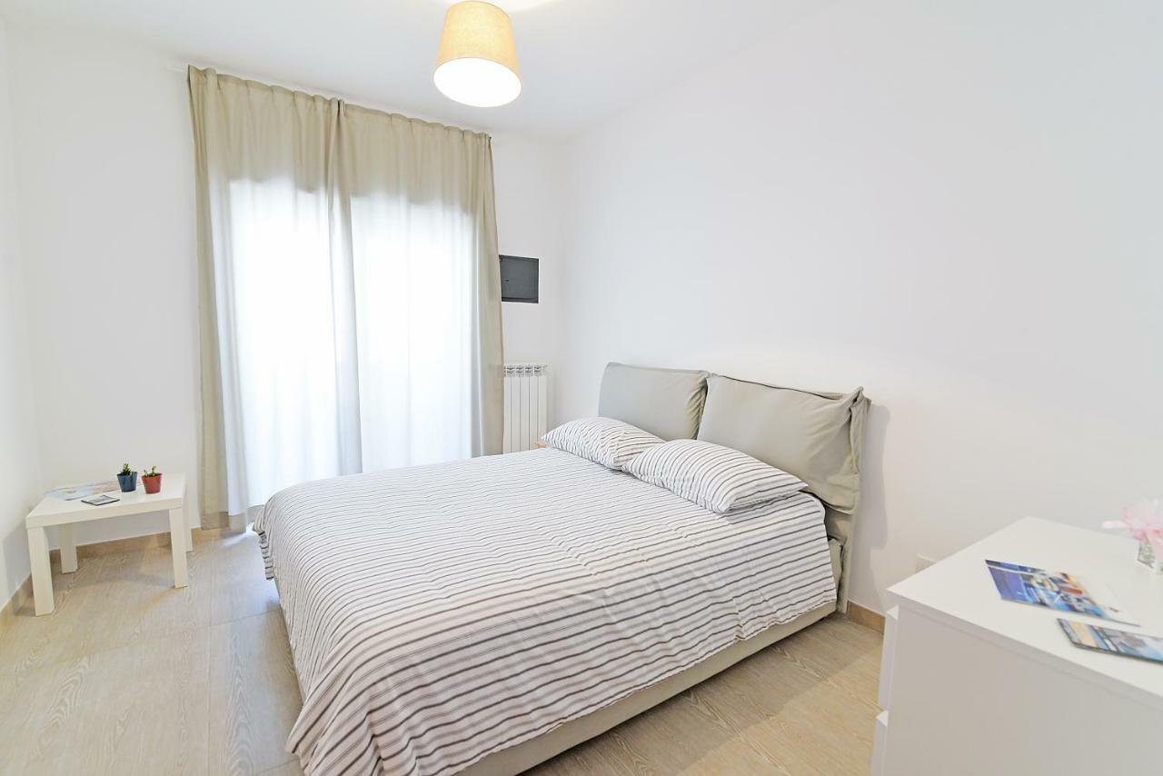 Casa Roberta Bed & Breakfast Монополи Екстериор снимка