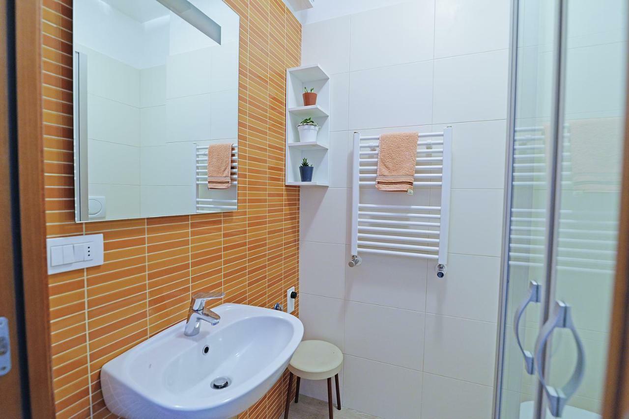 Casa Roberta Bed & Breakfast Монополи Екстериор снимка