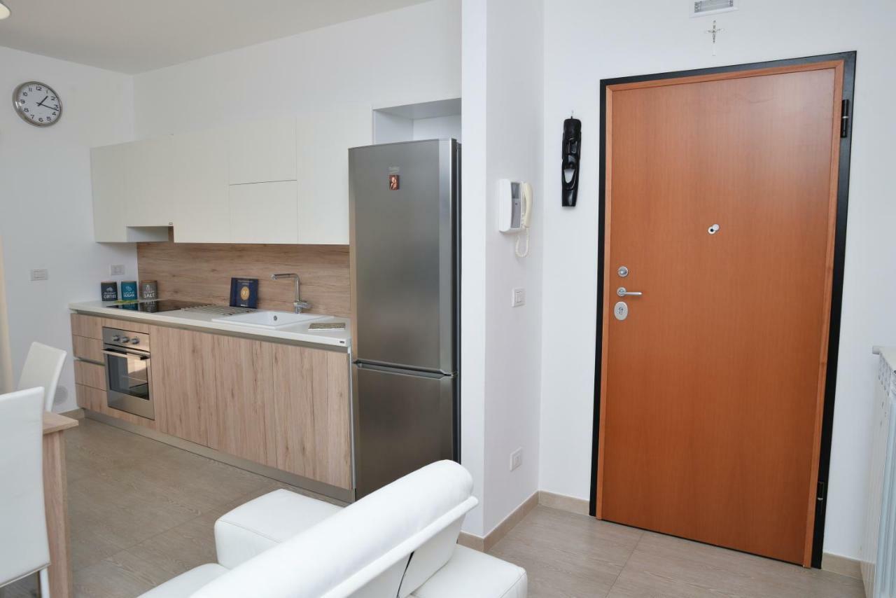 Casa Roberta Bed & Breakfast Монополи Екстериор снимка