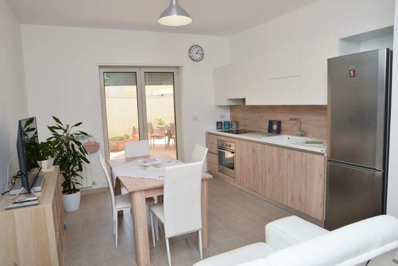 Casa Roberta Bed & Breakfast Монополи Екстериор снимка